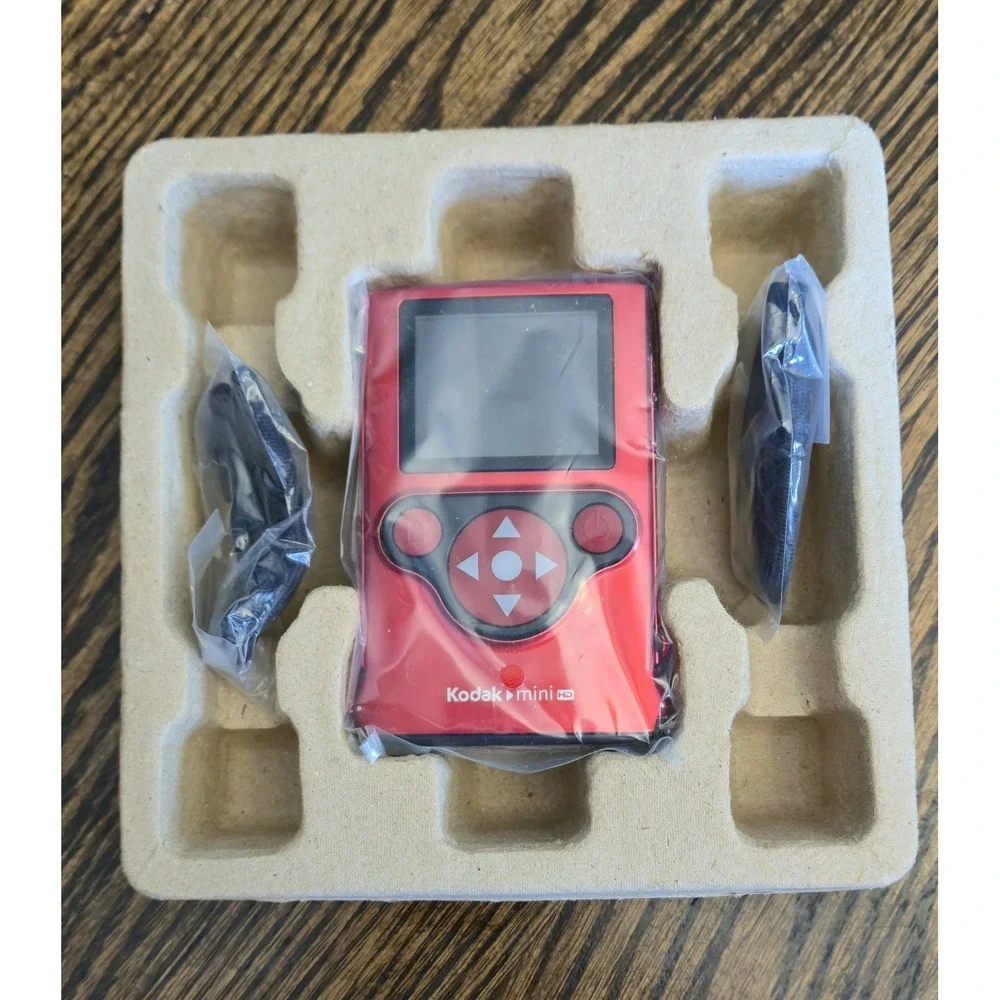 KODAK MINI HD RED CAMERA Zm2 2GB Untested